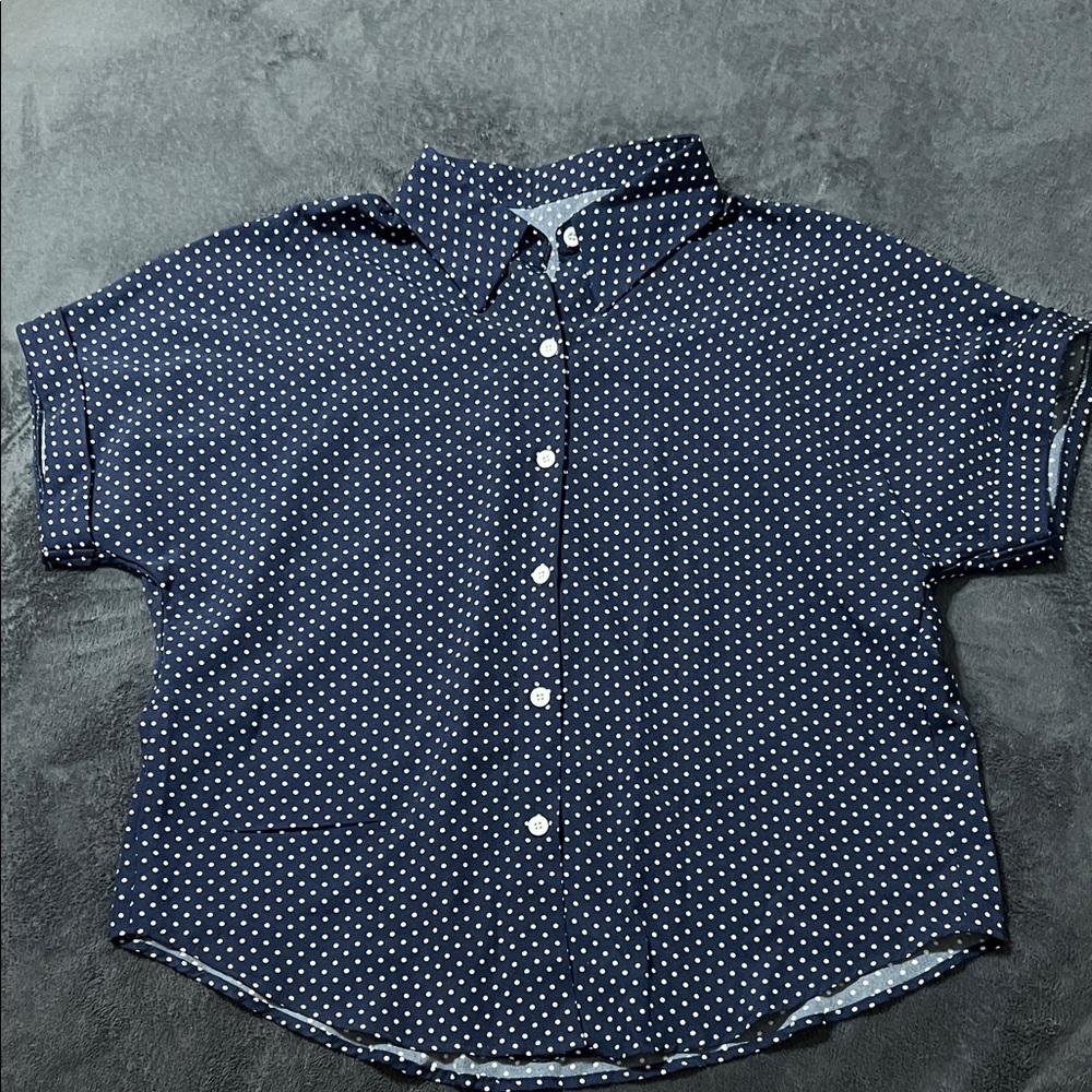 Unbranded women’s large polka dot dress shirt short sleeves dark blue and white